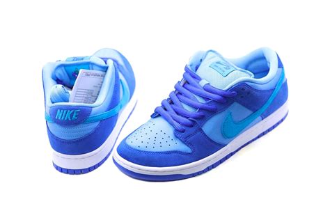 nike dunks blue berry